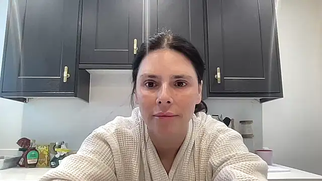 Snapshot of JadeLucy chatting on 7, 6, 2026 JadeLucy online show from 7, 6, 2026