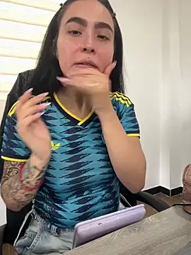 Snapshot of Sara_fernandez- chatting on 17, 6, 2026 Sara fernandez- online show from 17, 6, 2026