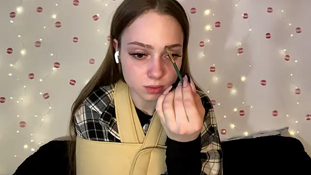 itskylieee online show from 30, 6, 2026