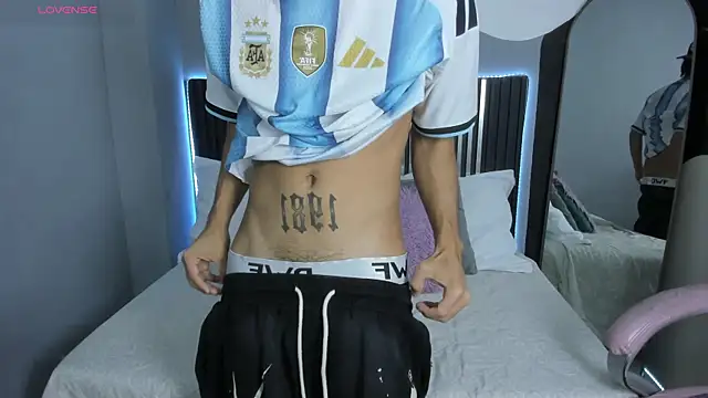 Snapshot of Axel_Mendozaa chatting on 15, 7, 2026 Axel Mendozaa online show from 15, 7, 2026