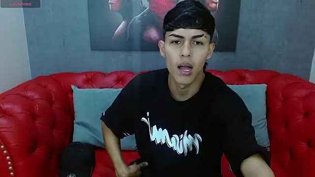Snapshot of Axel_Mendozaa chatting on 8, 6, 2026 Axel Mendozaa online show from 8, 6, 2026