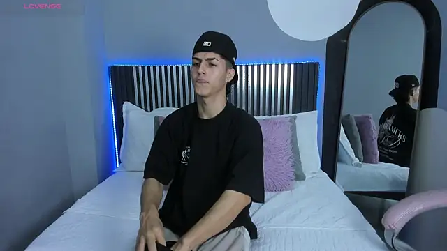 Snapshot of Axel_Mendozaa chatting on 14, 7, 2026 Axel Mendozaa online show from 14, 7, 2026