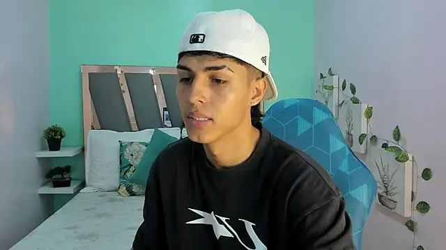 Snapshot of Axel_Mendozaa chatting on 29, 6, 2026 Axel Mendozaa online show from 29, 6, 2026