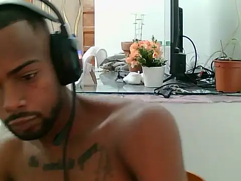 Snapshot of jheykambell chatting on 2, 7, 2026 jheykambell online show from 2, 7, 2026