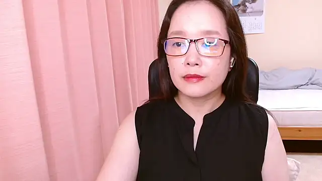 Snapshot of LENA-xo chatting on 19, 7, 2026 LENA-xo online show from 19, 7, 2026