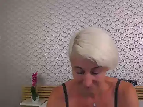 Snapshot of Aria_SkyX chatting on 13, 7, 2026 Aria SkyX online show from 13, 7, 2026