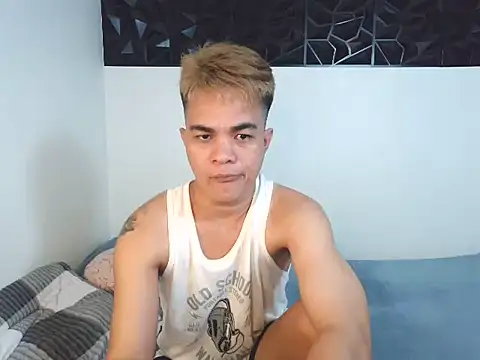 Snapshot of yourmikexxx chatting on 11, 6, 2026 yourmikexxx online show from 11, 6, 2026