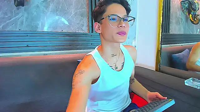 Snapshot of Brianhot0F chatting on 18, 7, 2026 Brianhot0F online show from 18, 7, 2026