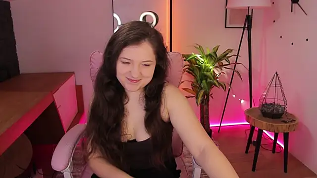 Kitty   Mia online show from 16, 7, 2026
