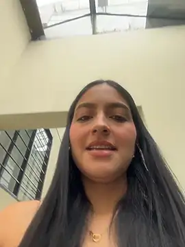 SophiCastro09  online show from 23, 7, 2026