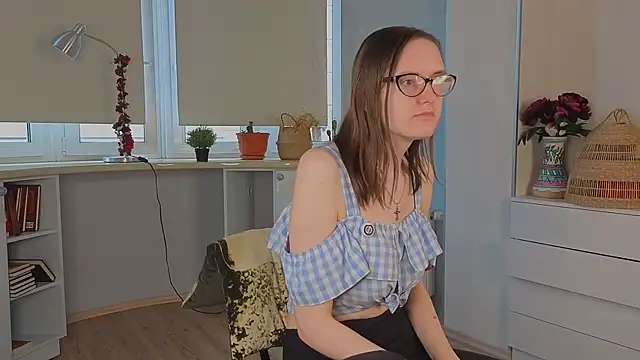 EstelaWeninger online show from 21, 6, 2026