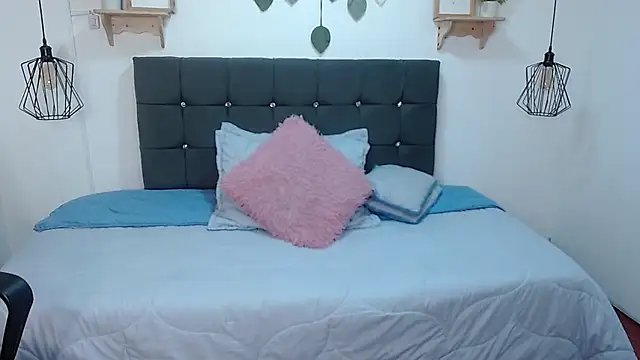 Snapshot of Khalia_ chatting on 8, 7, 2026 Khalia online show from 8, 7, 2026