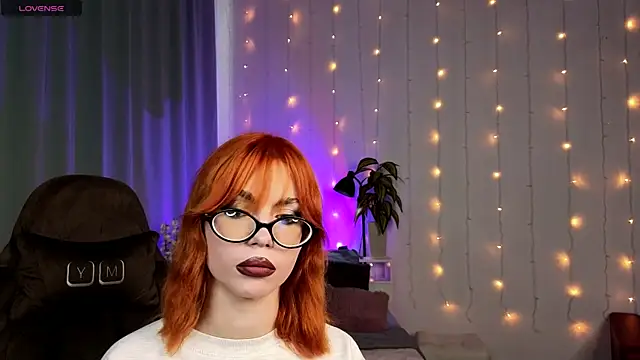Snapshot of Velvet__Kiss chatting on 21, 7, 2026 Velvet Kiss online show from 21, 7, 2026