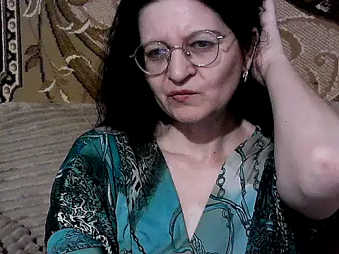 Snapshot of Dear_Annet chatting on 4, 7, 2026 Dear Annet online show from 4, 7, 2026