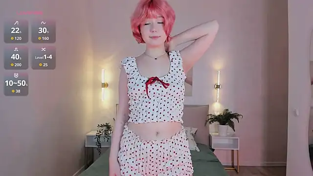 Snapshot of MiaDreamLuna__ chatting on 2, 7, 2026 MiaDreamLuna online show from 2, 7, 2026