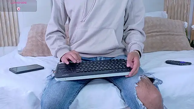 Thiago Stone1 online show from 19, 7, 2026