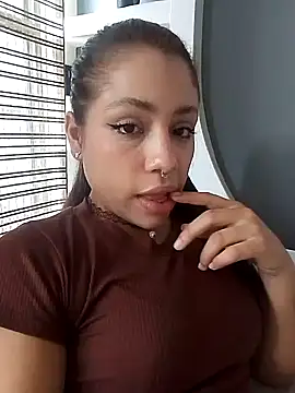 Chloe Belll online show from 10, 7, 2026