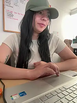 vanellopeFoxx online show from 24, 7, 2026