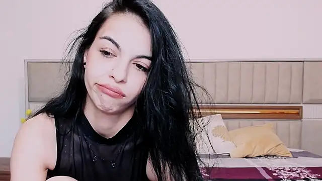 Snapshot of 00DirtyGirl00 chatting on 8, 6, 2026 00DirtyGirl00 online show from 8, 6, 2026