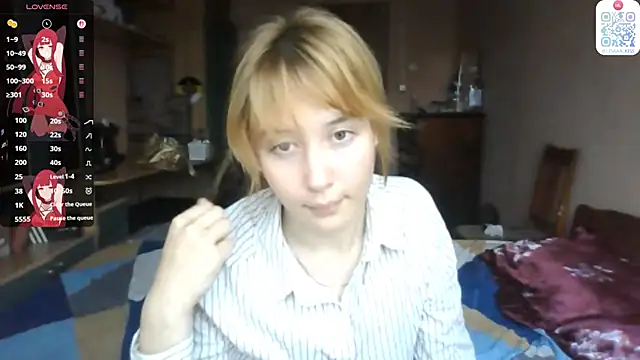 Snapshot of Mowhlntime chatting on 10, 7, 2026 Mowhlntime online show from 10, 7, 2026