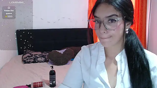 Snapshot of emma_grace11 chatting on 6, 6, 2026 emma grace11 online show from 6, 6, 2026
