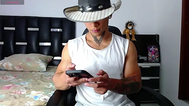 Erosscott  online show from 30, 7, 2026