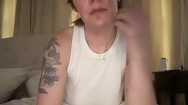 Snapshot of Obscurabrat chatting on 10, 7, 2026 Obscurabrat online show from 10, 7, 2026