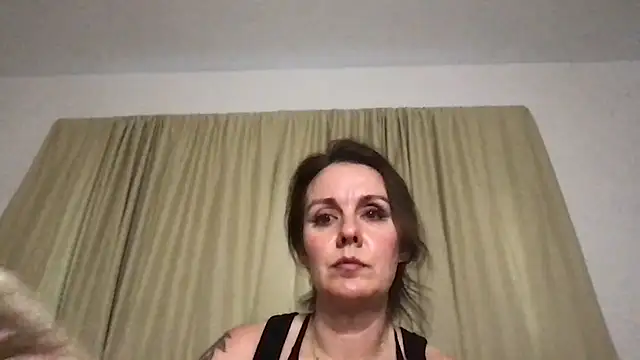 Snapshot of Obscurabrat chatting on 8, 7, 2026 Obscurabrat online show from 8, 7, 2026