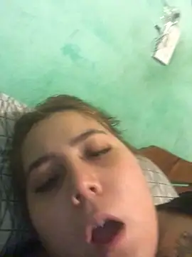Snapshot of alexaparedes01 chatting on 10, 6, 2026 alexaparedes01 online show from 10, 6, 2026