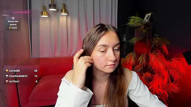 polly bloomm online show from 14, 7, 2026
