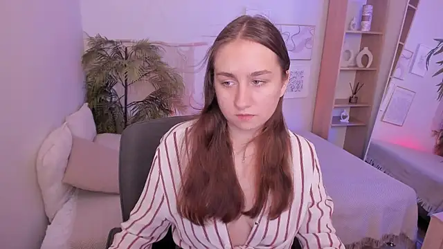 polly bloomm online show from 28, 7, 2026