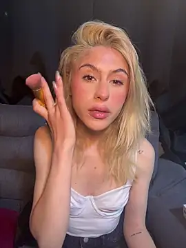 Lia-firee online show from 11, 6, 2026