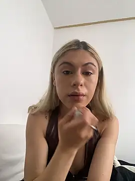 Lia-firee online show from 11, 7, 2026