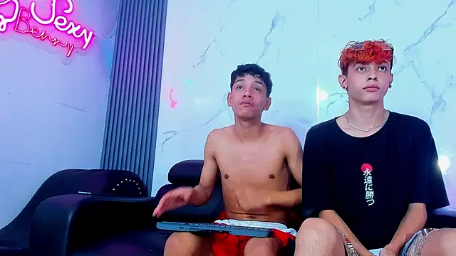 Snapshot of Litle_sweet_boys chatting on 8, 7, 2026 Litle sweet boys online show from 8, 7, 2026