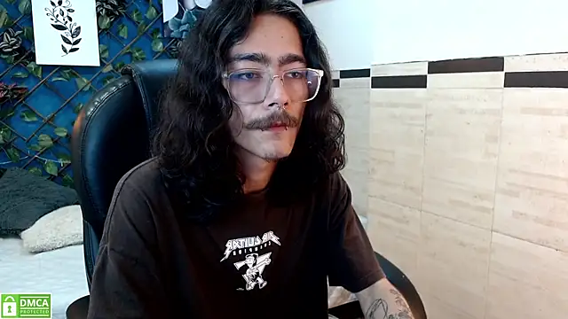 bigcock robert online show from 11, 7, 2026