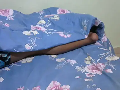 pretty julie22 online show from 11, 6, 2026
