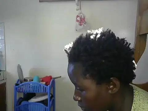 Snapshot of madam-Emma chatting on 26, 6, 2026 madam-Emma online show from 26, 6, 2026