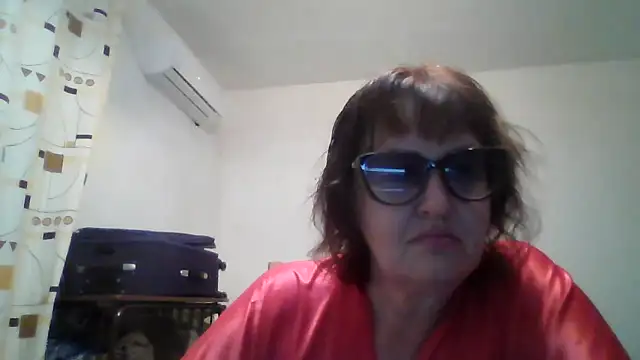 Snapshot of ErikaXShine chatting on 20, 6, 2026 ErikaXShine online show from 20, 6, 2026