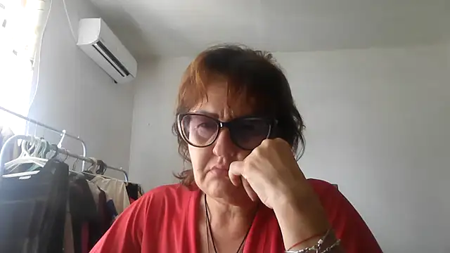 Snapshot of ErikaXShine chatting on 3, 8, 2026 ErikaXShine online show from 3, 8, 2026
