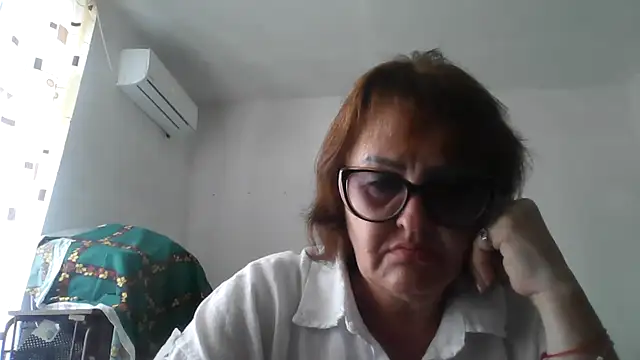 Snapshot of ErikaXShine chatting on 29, 6, 2026 ErikaXShine online show from 29, 6, 2026