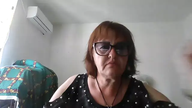 Snapshot of ErikaXShine chatting on 28, 6, 2026 ErikaXShine online show from 28, 6, 2026