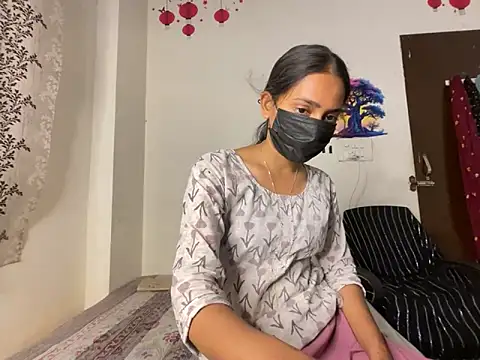Snapshot of Hy_Selahh chatting on 7, 6, 2026 Hy Selahh online show from 7, 6, 2026