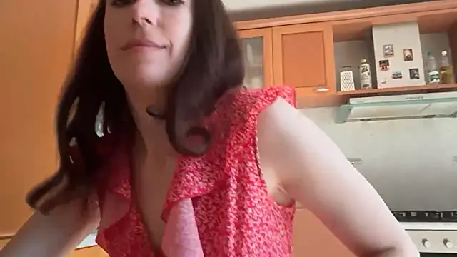 Snapshot of Flamingo_Queen chatting on 25, 7, 2026 Flamingo Queen online show from 25, 7, 2026