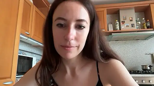 Snapshot of Flamingo_Queen chatting on 26, 6, 2026 Flamingo Queen online show from 26, 6, 2026