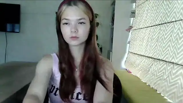 Snapshot of AvrilGillig chatting on 6, 7, 2026 AvrilGillig online show from 6, 7, 2026
