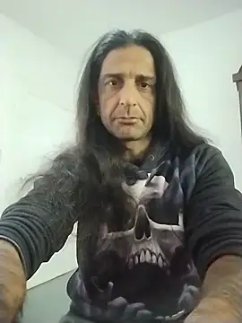 Nightcrawlers online show from 14, 6, 2026
