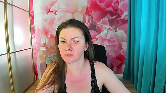 LunaKissesx online show from 26, 6, 2026