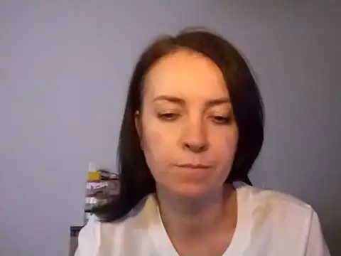 Snapshot of JenniferAlone chatting on 6, 7, 2026 JenniferAlone online show from 6, 7, 2026
