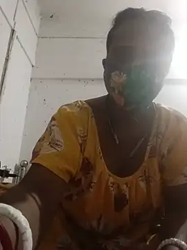 Snapshot of Simi-hot-boudi chatting on 9, 6, 2026 Simi-hot-boudi online show from 9, 6, 2026