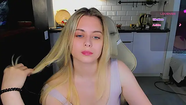 blonde kellyy online show from 14, 6, 2026
